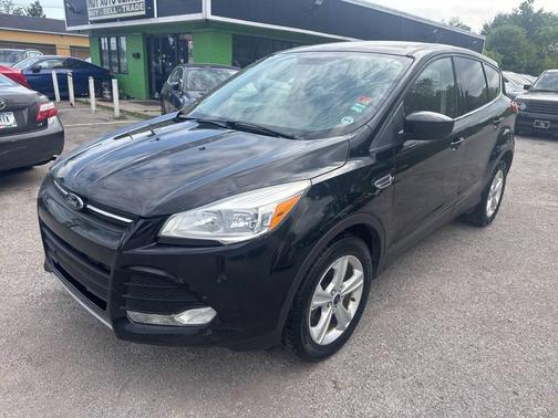 White Platinum Metallic Tri-Coat 2016 Ford Escape SE