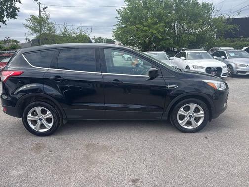 White Platinum Metallic Tri-Coat 2016 Ford Escape SE
