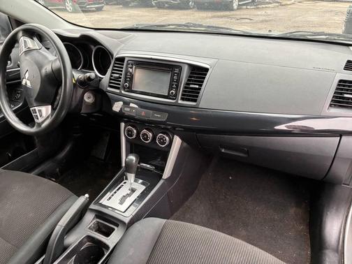 2017 Mitsubishi Lancer SE