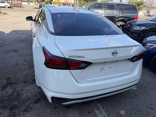 Glacier White 2019 Nissan Altima 2.5 S