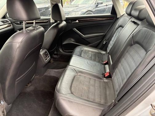 Silver 2014 Volkswagen Passat 2.0L TDI DSG SEL Premium