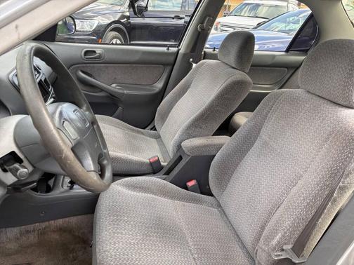 Vouge Silver Metallic 1998 Honda Civic LX