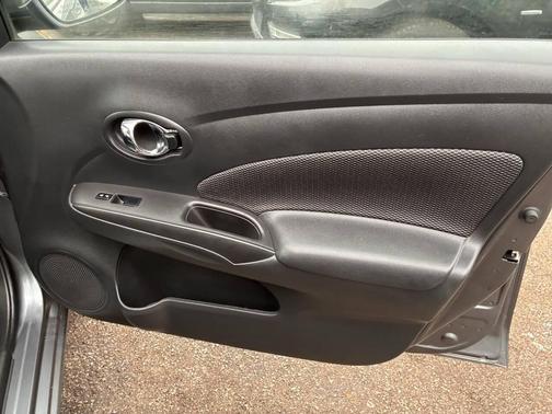 2018 Nissan Versa 1.6 SV