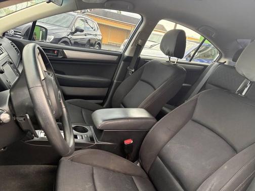 Ice Silver Metallic 2016 Subaru Legacy Base