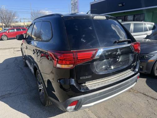 2016 Mitsubishi Outlander SEL