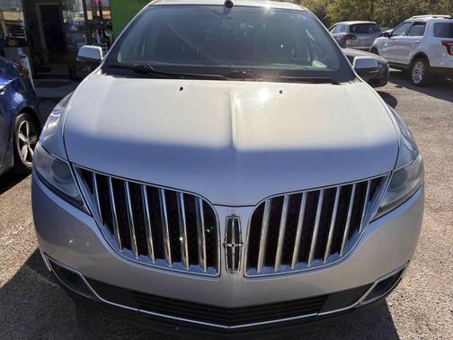 Ingot Silver Metallic 2013 Lincoln MKX Base