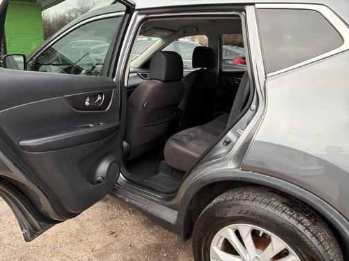 2015 Nissan Rogue SV