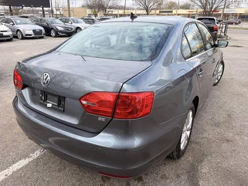 Platinum Gray Metallic 2014 Volkswagen Jetta Auto SE w/Connectivity