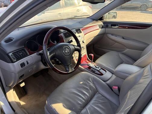 2004 Lexus ES 330 Base