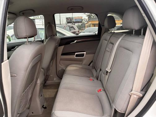 Polar White 2008 Saturn Vue XR