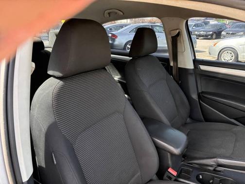 2016 Volkswagen Passat 1.8T S