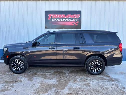 2023 GMC Yukon XL 4WD AT4