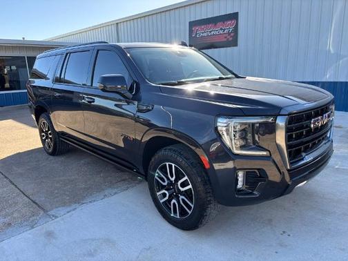 2023 GMC Yukon XL 4WD AT4