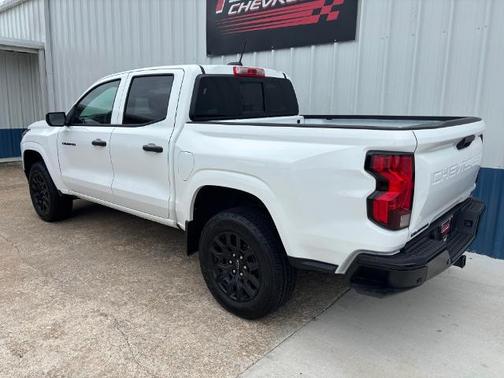 Summit White 2026 Chevrolet Colorado WT