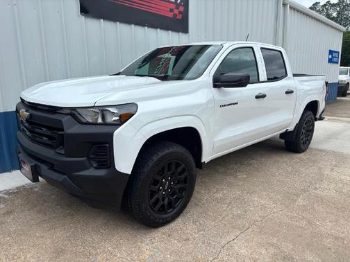 Summit White 2026 Chevrolet Colorado WT