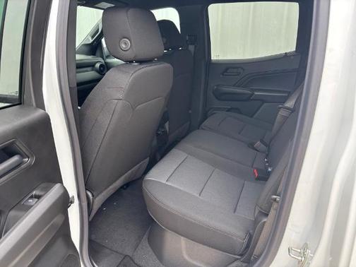 Summit White 2026 Chevrolet Colorado WT