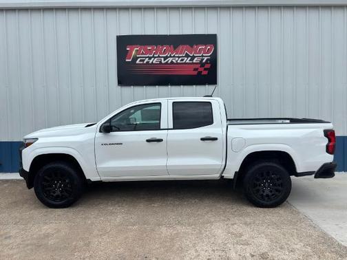 Summit White 2026 Chevrolet Colorado WT