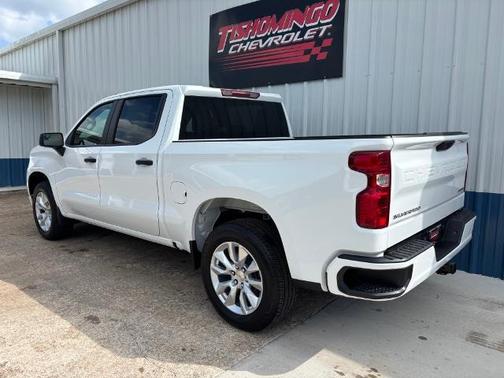 Summit White 2026 Chevrolet Silverado 1500 Custom