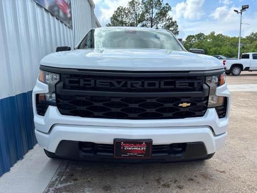 Summit White 2026 Chevrolet Silverado 1500 Custom