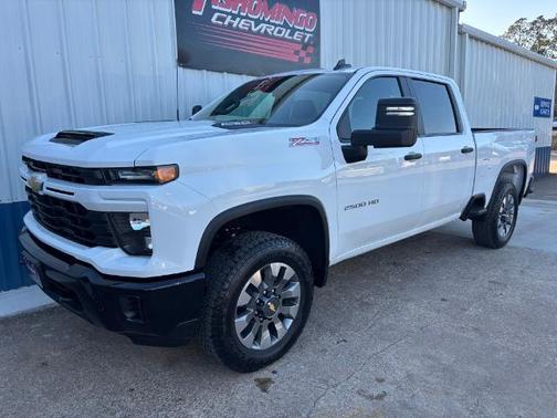 2026 Chevrolet Silverado 2500 Custom