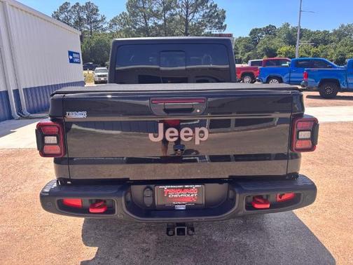 Black Clearcoat 2020 Jeep Gladiator Rubicon
