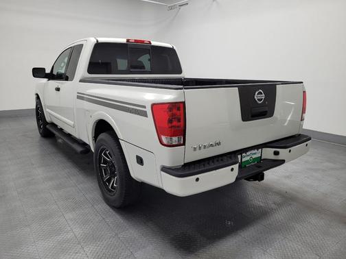 2012 Nissan Titan SV
