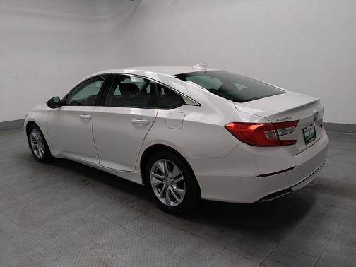 Platinum White Pearl 2019 Honda Accord LX