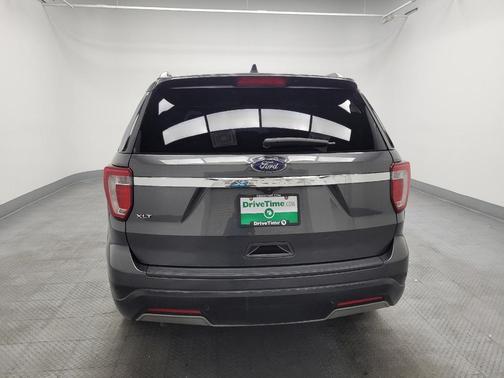 Magnetic Metallic 2019 Ford Explorer XLT