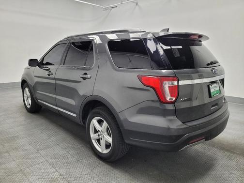 Magnetic Metallic 2019 Ford Explorer XLT