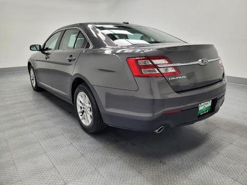 2015 Ford Taurus SE