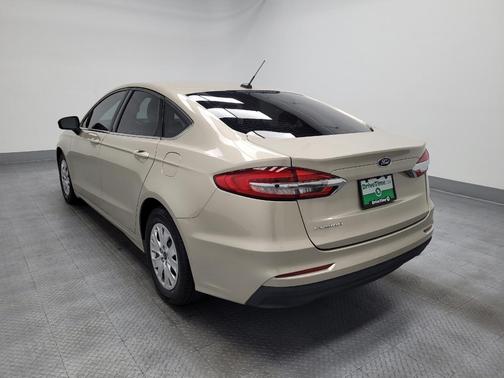 2019 Ford Fusion S