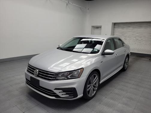 2017 Volkswagen Passat 1.8T R-Line w/Comfort