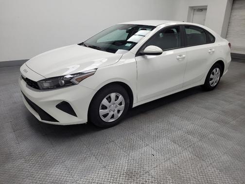Clear White 2023 Kia Forte LX