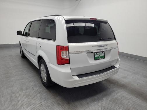 2015 Chrysler Town & Country Touring