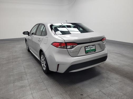 Classic Silver Metallic 2021 Toyota Corolla LE