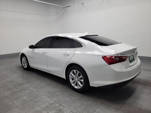 Summit White 2023 Chevrolet Malibu FWD 1LT