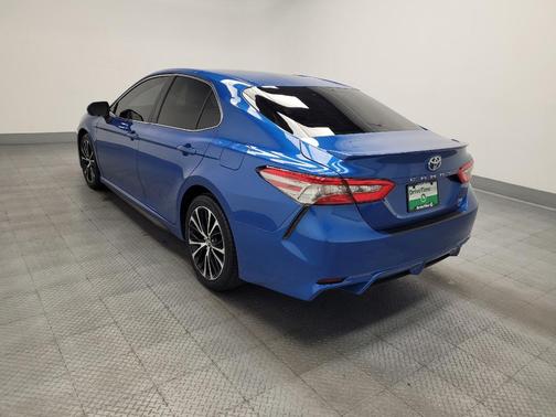 Blue 2018 Toyota Camry SE