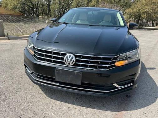 2016 Volkswagen Passat 1.8T SE