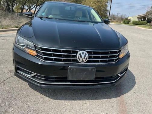 2016 Volkswagen Passat 1.8T SE