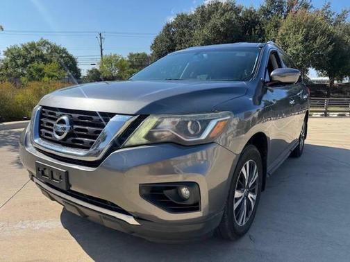 2017 Nissan Pathfinder SV