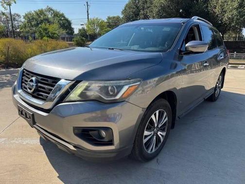 2017 Nissan Pathfinder SV