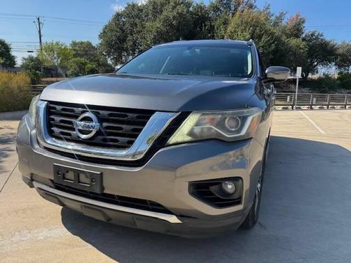 2017 Nissan Pathfinder SV