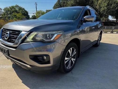 2017 Nissan Pathfinder SV