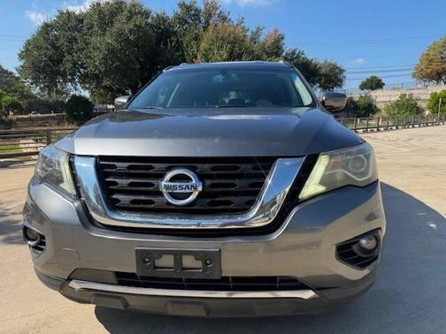 2017 Nissan Pathfinder SV