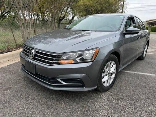 2018 Volkswagen Passat 2.0T SE