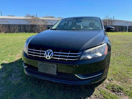 2012 Volkswagen Passat Base