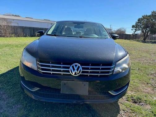 2012 Volkswagen Passat Base