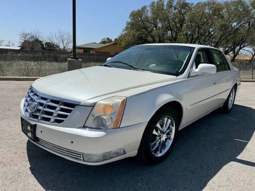 2008 Cadillac DTS Base