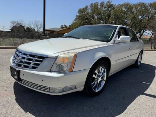 2008 Cadillac DTS Base
