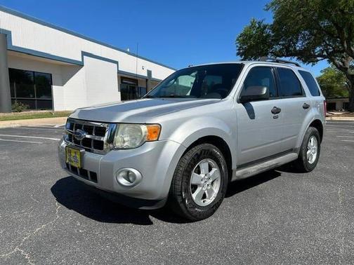Brilliant Silver Clearcoat Metallic 2009 Ford Escape XLT